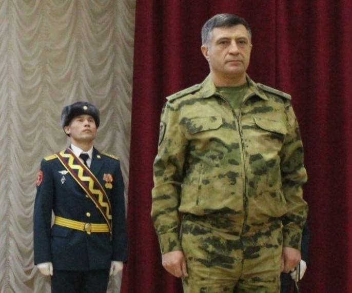 Военный суд приговорил бывшего заместителя начальника тыла Росгвардии генерал майора Мирзу Мирзаева к 9 годам колонии строгого режима по делу о получении взятки в особо крупном размере при исполнении госконтракта сообщает СК Кроме того ему на 5 лет запретили занимать должности на госслужбе и в органах местного самоуправления и взыскали с него имущество на сумму свыше 140 млн в доход государства