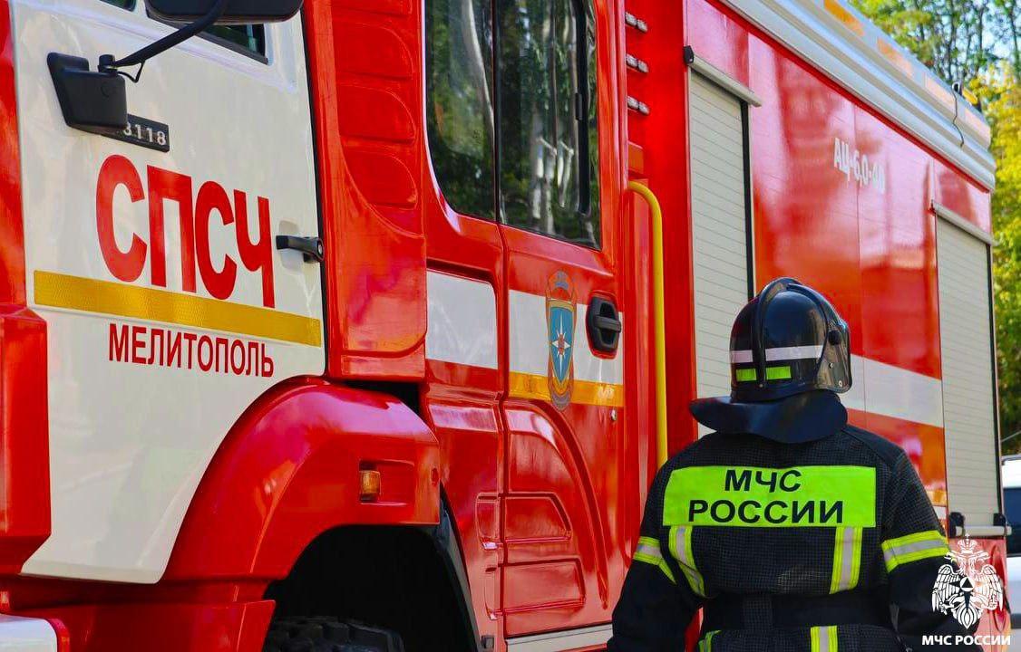 Оперативная информация за прошедшую неделю на территории Запорожской области На территории Запорожской области за отчётный период с 2 по 8 июня пожарно-спасательными подразделениями ликвидировано 135 пожаров. Спасен 1 человек. К сожалению, травмировано 2 человека и 1 человек погиб. Помощь населению оказана 16 раз. Сотрудники МЧС России для ликвидации последствий ДТП привлекались 2 раза. К сожалению, пострадал 1 человек. На водных объектах зарегистрировано 1 происшествие. Спасен 1 человек.
