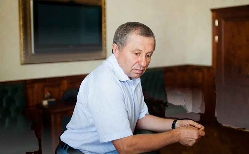 Основатель алтайской торговой сети Мария Ра Александр Ракшин стал новичком рейтинга российских долларовых миллиардеров по версии журнала Forbes Алтайский бизнесмен разместился на 114 й строчке а всего в списке 155 богатейших людей России   www bankfax ru povestka 166006