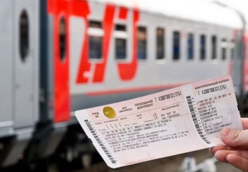 Южной транспортной прокуратурой контролируется ситуация в связи с задержками поездов  Сегодня 30 декабря 2025 года из за происшествия на станции Краснодар Сортировочная Северо Кавказской железной дороги в Краснодарском крае имеются задержки движения пассажирских поездов  Транспортными прокурорами контролируется соблюдение прав пассажиров В случае их нарушения будут приняты меры реагирования  Граждане могут также обратиться к дежурному прокурору Южной транспортной прокуратуры по номеру 8 919 899 87 33 Фото Интернет