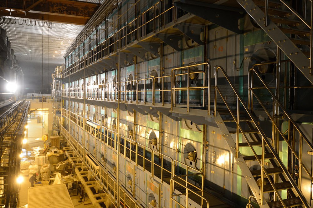 Шесть человек отравились хлором на деревообрабатывающем заводе в Братске По данным Базы четыре женщины и двое мужчин почувствовали себя плохо на рабочем месте они трудились в цехе Леспромышленного комплекса На место прибыли медики людей госпитализировали Одна из пострадавших поступила в районную больницу в тяжелом состоянии её направили в реанимацию По факту происшествия иркутская прокуратура начала проверку Блог Инженера для людей