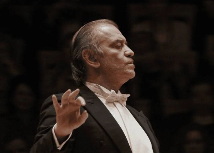 Симфонический оркестр Большого театра под управлением Валерия Гергиева 5 декабря выступит в Зарядье Коллектив исполнит музыку из балета Стравинского Жар птица и Шестую симфонию Чайковского