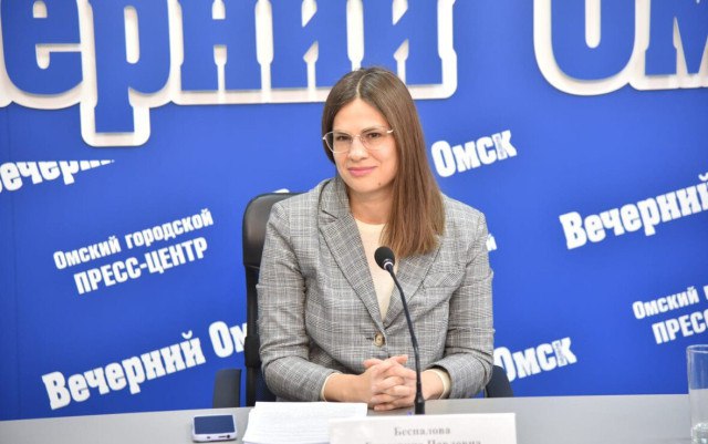 Сдача в аренду городского имущества приносит в бюджет Омска 120 млн На сегодняшний день департамент имущественных отношений администрации Омска заключил с организациями более 200 договоров аренды муниципального имущества Ежегодно плата по договорам приносит городскому бюджету порядка 120 млн руб Об этом на пресс конференции рассказала начальник управления аренды и приватизации недвижимого имущества департамента имущественных отношений омской мэрии Екатерина Беспалова По ее словам муниципальный нежилой фонд состоит из зданий разного назначения и разного вида Среди них есть много офисных зданий большие производственные комплексы Есть памятники истории и архитектуры и помещения которые входят в состав этих зданий Департамент сдает в аренду или реализует через торги как сами здания так и помещения находящиеся в зданиях rbc omsk
