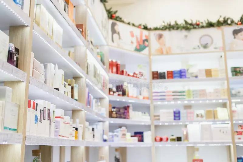 В этом году Китай нарастил поставки косметики в Россию в 1 6 раз и вошел в тройку главных поставщиков наряду с Южной Кореей и Францией В целом в этом году Россия нарастила ввоз косметической продукции на 11 HeadlinerJournal