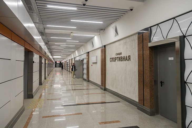 Станцию метро «Спортивная» впервые протестировали в Новосибирске На станции обкатывают новый пятивагонный состав. Он оснащен системой синхронного открывания дверей, она корректно работает как с четырёх-, так и с пятивагонными поездами, рассказал в своем ТГ-канале мэр Новосибирска Максим Кудрявцев. Подробнее... #ТРАНСПОРТ ——————————