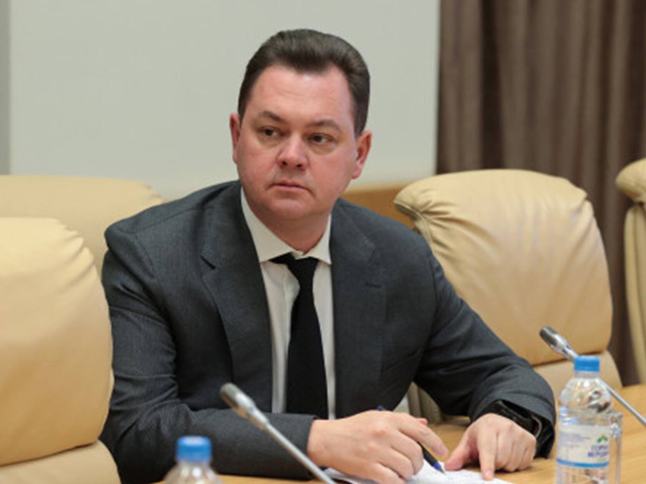 Юрий Слюсарь назначил Андрея Фатеева заместителем губернатора Фатеев в качестве замгубернатора будет курировать деятельность министерств образования культуры и регионального комитета по охране памятников культурного наследия Ранее он занимал ответственные и руководящие посты в учреждениях образования и региональных органах власти в том числе возглавлял региональное министерство образования RostovRegion Подписаться Забустить