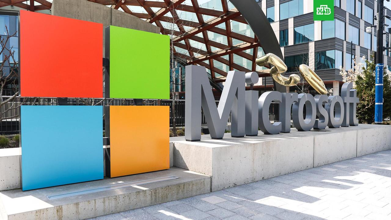 Корпорация Microsoft отключила свои сервисы для Nayara Energy — второй по величине частной нефтеперерабатывающей компании Индии  49% Nayara Energy принадлежит «Роснефти»  Ранее Евросоюз в рамках пакета антироссийских мер ввел санкции против 18 компаний, среди которых и Nayara Energy  Компания из Мумбаи подала иск в Высокий суд Дели против Microsoft за «внезапную и одностороннюю приостановку оказания критически важных услуг», говорится в заявлении Nayara Energy  Там говорят, что это решение основано на одностороннем толковании Microsoft недавних санкций Европейского союза  Компания обращает внимание, что санкции против Nayara Energy были введены только Евросоюзом, а штаб-квартира Microsoft находится в США  Таким образом «создается опасный прецедент для корпоративного злоупотребления полномочиями, это вызывает серьезные опасения относительно его последствий для энергетической экосистемы Индии»    Подписаться