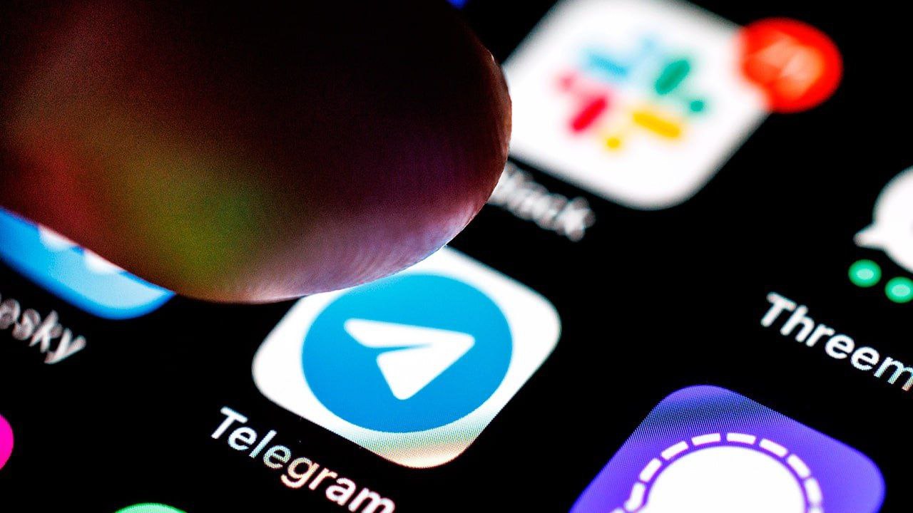 Telegram оштрафован на 7 миллионов рублей за повторное неудаление запрещенной информации СМИ Мессенджер не ограничил доступ к информации о дистанционной и розничной продаже алкоголя а также материалам о нетрадиционных отношениях Движение ЛГБТ признано в РФ экстремистским и запрещено НАШИ РЕСУРСЫ Telegram Tik tok YouTube RUTUBE MAX