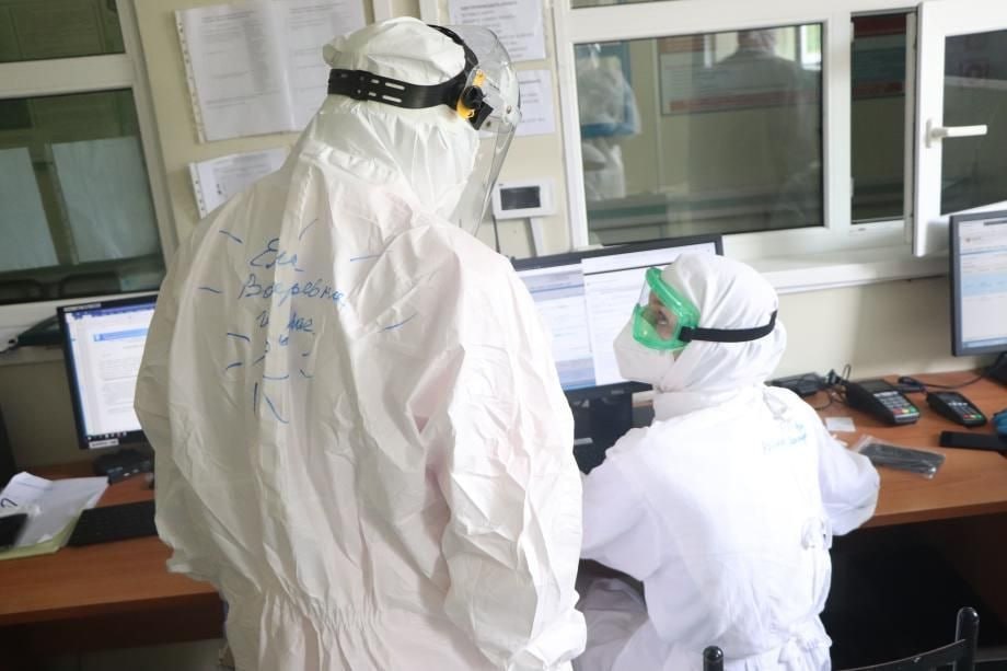 Гонконгский грипп активнее всего распространяется среди детей Гонконгский грипп штамм A H3N2 активнее всего распространяется среди детей в возрасте от 5 до 14 лет Более трети выявленных случаев приходится на новую мутацию субклад K которая быстро распространяется Кроме того гонконгский грипп принес с собой неприятный побочный эффект участились случаи ухудшения зрения после перенесённой болезни Люди приходят к офтальмологам с жалобами на сухость в глазах и нарушения остроты ощущение тумана расфокусировку и двоение   ПОДРОБНЕЕ УЖЕ НА PRIMPRESS  PRIMPRESS в MAX ДЗЕН ЧАТ БОТ