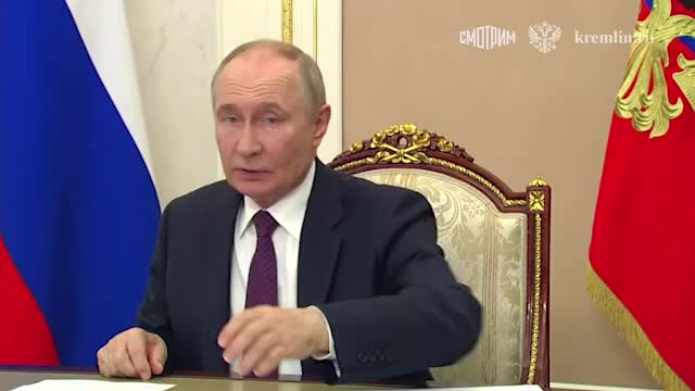 Обсуждение развития инфраструктуры и социальной поддержки на совещании правительства РФ