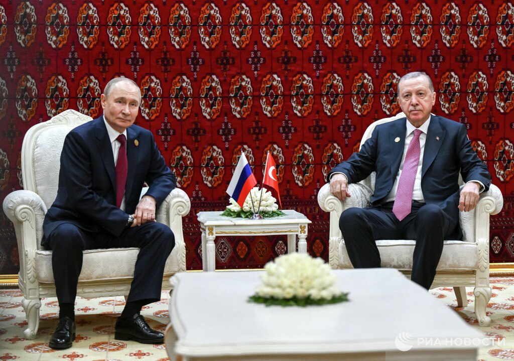 Путин в Ашхабаде провел переговоры с президентом Турции Реджепом Эрдоганом