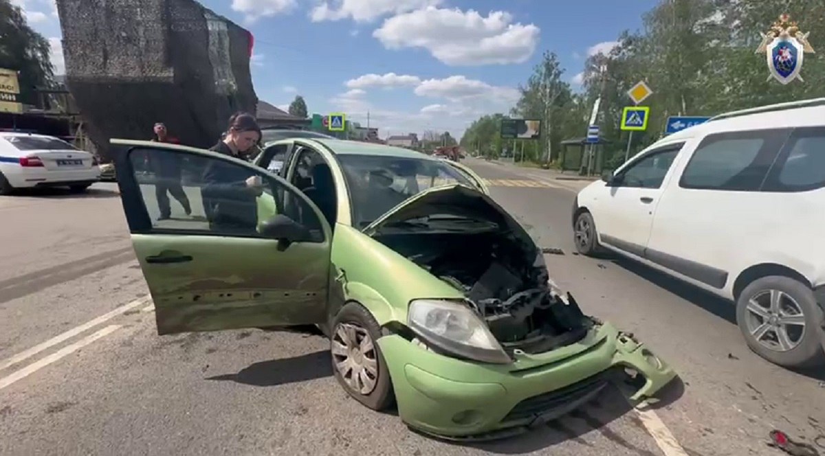 В Курске задержали насильника, угнавшего автомобиль своей жертвы В областном центре задержан 36-летний житель Калуги, подозреваемый в совершении убийства, разбое, изнасиловании и угоне автомобиля. Решается вопрос об избрании в отношении него меры пресечения в виде заключения под стражу. Ранее он уже отбывал наказание за совершение убийства. Фото: СУ СК России по Курской области !