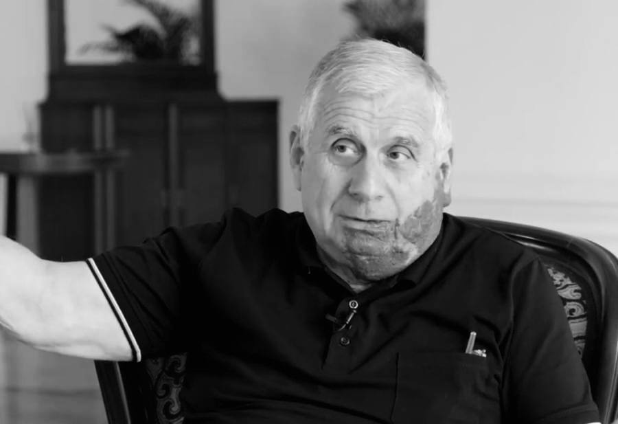 На 73 м году трагически оборвалась жизнь известного абхазского историка литератора общественного и политического деятеля кандидата исторических наук профессора Абхазского государственного университета главного научного сотрудника отдела истории АбИГИ лауреата Государственной премии им Д И Гулиа заслуженного деятеля науки Республики Абхазия Станислава Лакоба Апсныпресс Instagram Facebook Дзен