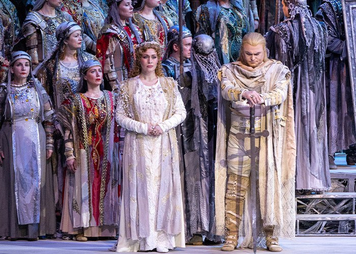 Мариинка завершает 242-й театральный сезон. 5 августа заключительным спектаклем в Мариинском-2 станет опера Рихарда Вагнера «Лоэнгрин» со звёздным составом солистов.