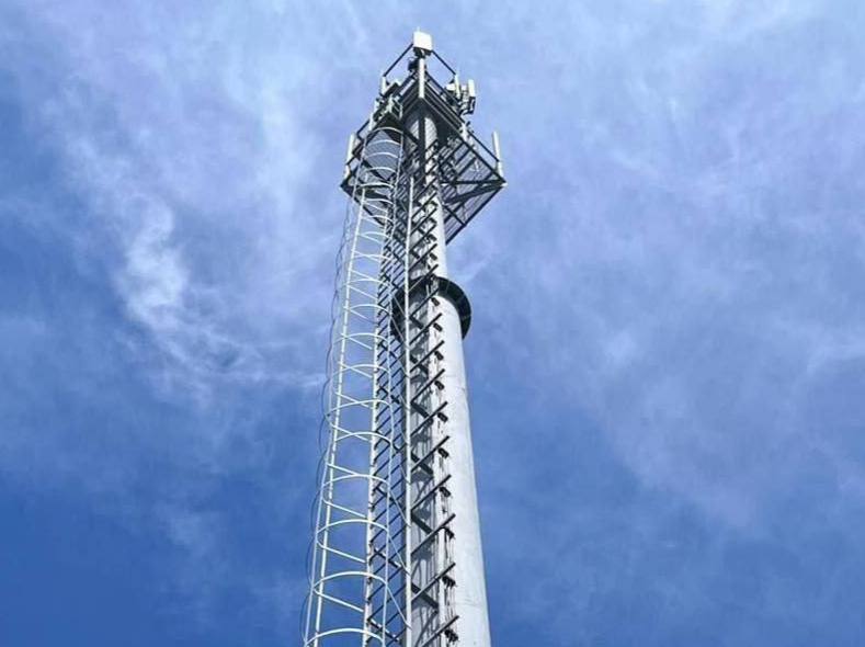 Омичам осталось два дня чтобы выбрать места для новых базовых станций сотовой связи Напомним до 9 ноября включительно жители региона могут проголосовать за населённые пункты где появится стабильная мобильная связь Развитие инфраструктуры связи в Омской области проходит в рамках нацпроекта Экономика данных и цифровая трансформация государства Успейте проголосовать до конца недели