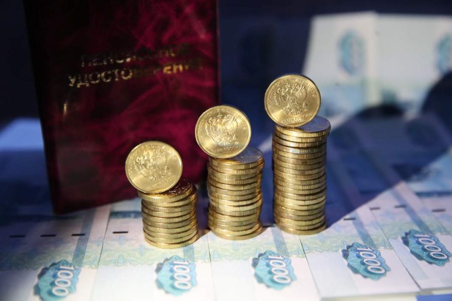 Разрыв между пенсиями работающих и незанятых снизится до 2 тыс рублей В 2026 году средняя пенсия по старости у работающих россиян увеличится до 25 26 тыс рублей у незанятых до 28 тыс прогнозируют опрошенные Известиями аналитики   www infoorel ru news razryv mezhdu pensiyami rabotayushchih i nezanyatyh snizitsya do 2 tys rubley html