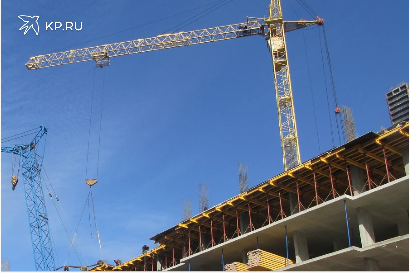 Выбрали подрядчика для проектирования стационара психоневрологического диспансера в Воронеже В Воронеже определили подрядчика который будет разрабатывать проект нового стационарного корпуса Воронежского областного психоневрологического диспансера на месте ветхих построек на улице Тенистой Победителем конкурса стало АО ПИ Гипрокоммундортранс Стоимость контракта составит 39 8 миллиона рублей За эти деньги компания обязана будет в течение 300 календарных дней подготовить проектную и рабочую документацию Проект предусматривает возведение стационара с палатами на 360 коек приёмным отделением диагностическими кабинетами лабораторией патопсихологии и клинико диагностической лабораторией центральным стерилизационно дезинфекционным отделением аптекой пищеблоком административными и хозяйственными помещениями а также укрытием В отдельном здании разместят психиатрическое отделение площадью 2 3 тысячи квадратных метров для больных туберкулёзом на 50 коек Также запланировано строительство отделения стационарной судебно психиатрической экспертизы для содержащихся под стражей