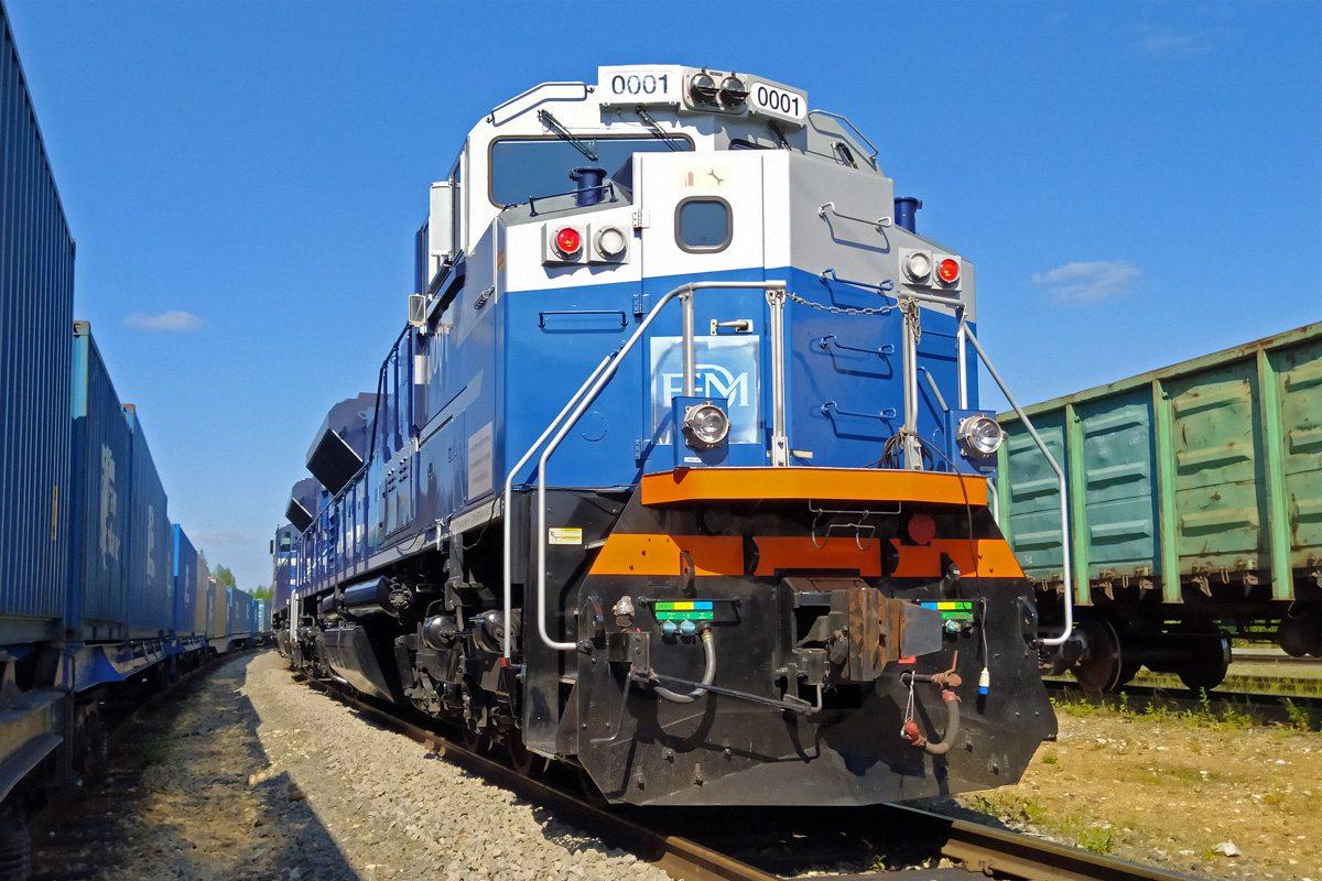 Якутия изучает закупку китайских локомотивов с альтернативным топливом Акционерная компания Железные дороги Якутии провела рабочую встречу с представителями китайской фирмы JG Tianjin Products Limited Перевозчик предложил китайской стороне рассмотреть возможность поставок локомотивов и спецтехники работающих на сжиженном природном газе Также обсуждались газотурбинные установки АК ЖДЯ уже несколько лет изучает целесообразность перевода тепловозного парка на газомоторное топливо Эти планы связаны с развитием в республике малотоннажного производства СПГ БольшаяЛогистика железнаядорога грузоперевозки рельсыидороги LogisticsNews ЛогистическиеРешения транспорт