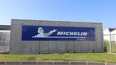 Производитель шин Michelin закроет два завода во Франции   Производитель автошин Michelin закроет два завода во французских коммунах Шоле  Бретань  и Ванн  регион Пеи-де-ла-Луар .  Читать далее