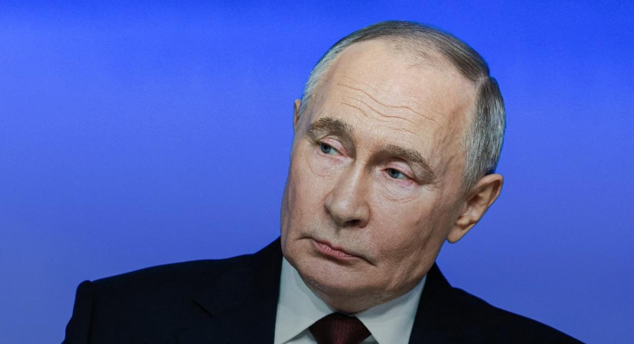 Путин призвал продлить время работы детсадов Например до 8 вечера Однако президент отметил что тогда потребуется увеличивать число воспитателей