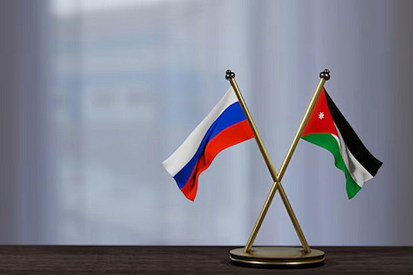 Россия и Иордания готовятся подписать соглашение о взаимной отмене визовых требований Соглашение о взаимной отмене визовых требований между Россией и Иорданией могут заключить в ближайшее время, заявил председатель комитета СФ по регламенту и организации парламентской деятельности Вячеслав Тимченко на встрече с послом Иордании Халедом Шавабке. Об этом сообщает ТАСС. "Позитивным моментом является возобновление с октября 2024 года регулярных пассажирских перевозок по маршруту Амман – Москва – Амман, которые были приостановлены из-за пандемии. Дальнейшему увеличению туристических обменов между Россией и Иорданией поможет практически готовое к подписанию межправительственное соглашение о взаимной отмене визовых требований. Рассчитываем на его заключение в ближайшее время", – сказал Тимченко. aviaru.net/n282882