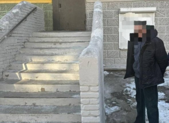 В Уссурийске на 12 лет осужден наркозакладчик из Владивостока Мужчина подрабатывал курьером в теневом интернет-магазине Читать подробнее на сайте...