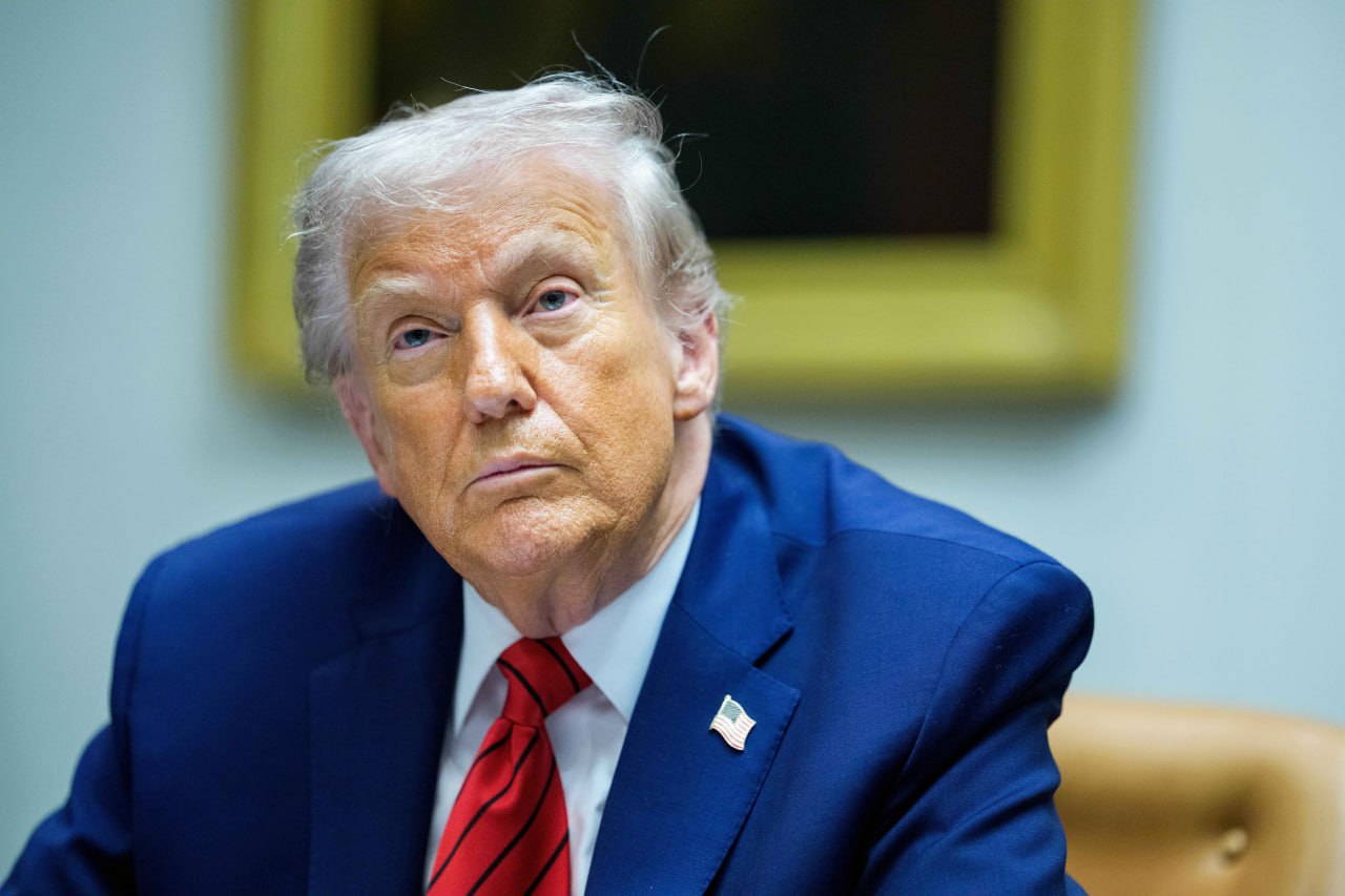 Дональд Трамп анонсировал обращение к нации Президент США заявил что выступит в среду в 21 00 по вашингтонскому времени четверг в 5 00 мск Дорогие американцы я с нетерпением жду встречи с вами Это был отличный год для нашей страны и лучшее ещё впереди написал глава Белого дома в своей соцсети Truth Social Ожидается что в обращении он подведёт итоги года и обозначит приоритеты своей политики на ближайшее время Подписаться на Говорит Москва Telegram VK MAX