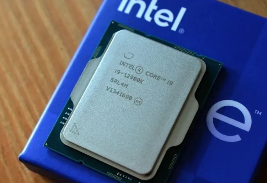 Intel получила 13,3 миллиарда долларов дохода, но потеряла 16,6 миллиарда долларов  Intel опубликовала финансовый отчет за третий квартал 2024 года. Хотя общая ситуация по-прежнему остается напряженной, многие данные превзошли прогнозы аналитиков, а стоимость акций выросла на 15%.