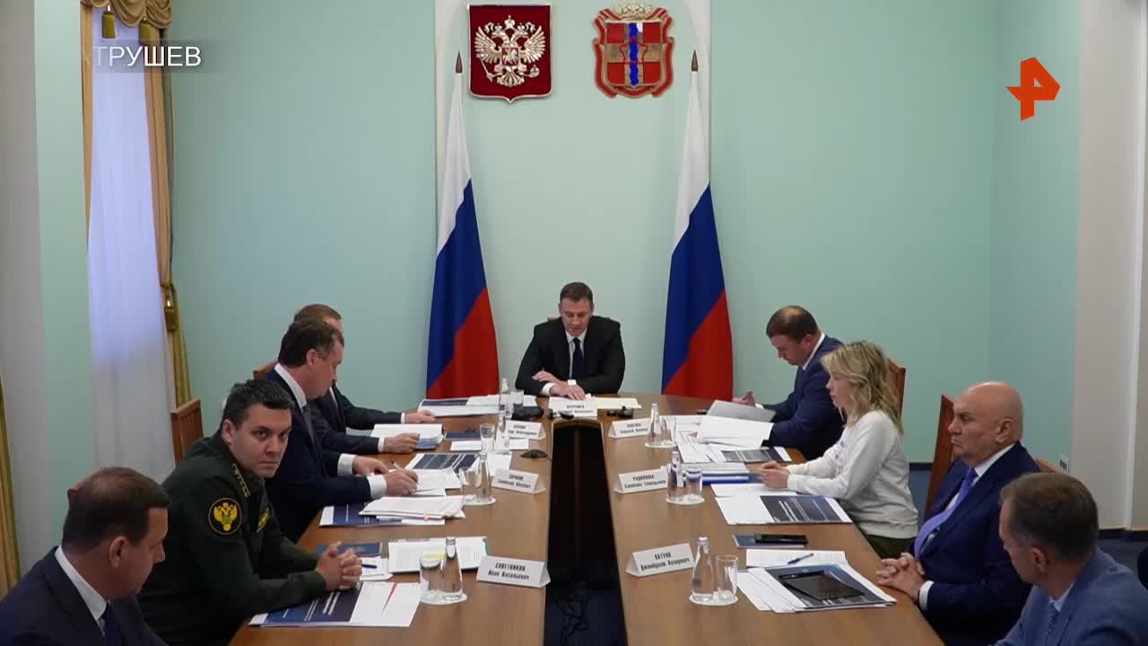 Вице-премьер Дмитрий Патрушев обсудил развитие лесопромышленного комплекса и запустил очистные сооружения в Омске