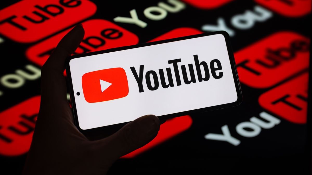 YouTube начинает борьбу с ИИ YouTube ограничит монетизацию для видео, массово сгенерированных ИИ — особенно повторяющихся и неоригинальных Что именно YouTube сочтёт «сгенерированным» контентом станет ясно 15 июля — когда обновят правила сервиса