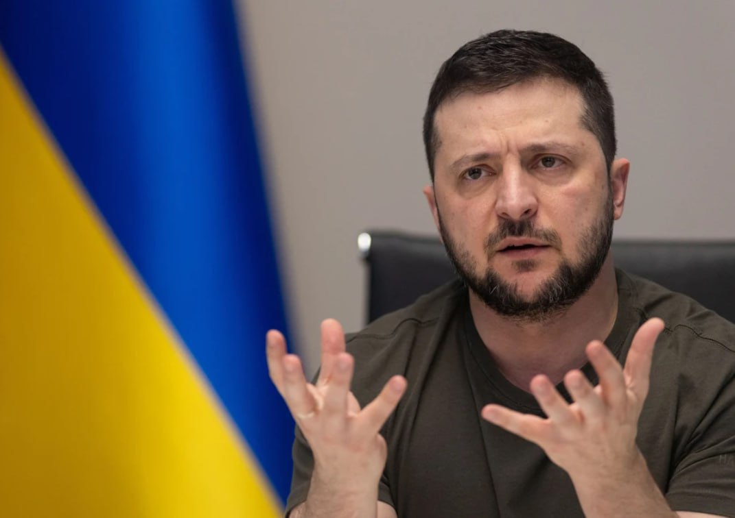 Зеленский снова пожаловался, что внимание Запада сместилось с Украины на ситуацию между Ираном и Израилем: «Это большая проблема… Это означает, что может быть уменьшение помощи, в первую очередь, от США». Кроме того, Зеленский напрашивается на встречу с Дональдом Трампом на стартующем саммите в Гааге, хотя президент США об этом не упоминает и не встречался с Зеленским на недавнем саммите G7 в Канаде. #Зеленский #Украина #США #Трамп #Гаага