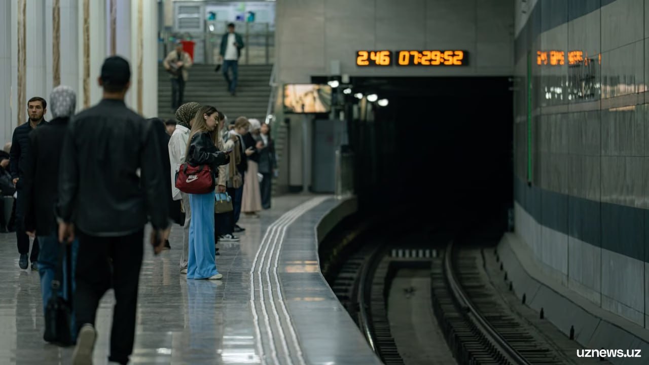 В новогоднюю ночь метро Ташкента будет работать на час дольше Утвержден график работы столичного метрополитена и интервалы движения поездов в предстоящие праздничные выходные   uznews uz ru news 106183 uznews