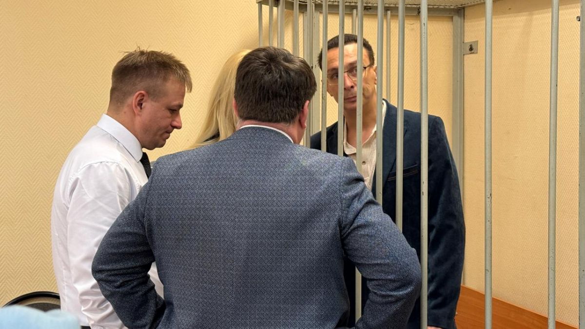 Воронежский облсуд отказал бывшему замминистра туризма Александру Кукину в выходе из СИЗО Экс-чиновник посидит под заключением минимум до 30 мая. Сторона защиты ходатайствовала о смягчении меры пресечения. Рассмотрев аргументы адвокатов и изучив материалы дела, апелляционный суд не обнаружил причин для отмены решения районного суда и не выявил нарушений уголовно-процессуального кодекса. ↗ Прислать новость Подписаться