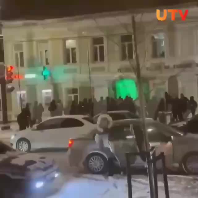 Потасовка в центре Уфы: дебоширы устроили драку на улице Коммунистической