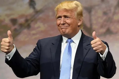 Трамп отходит в сторону Путин и Зеленский остаются один на один Президент США Дональд Трамп планирует временно приостановить своё участие в переговорах по урегулированию российско украинского конфликта По данным источников он намерен предоставить возможность Владимиру Путину и Владимиру Зеленскому самостоятельно организовать двустороннюю встречу Геополитика Era Media