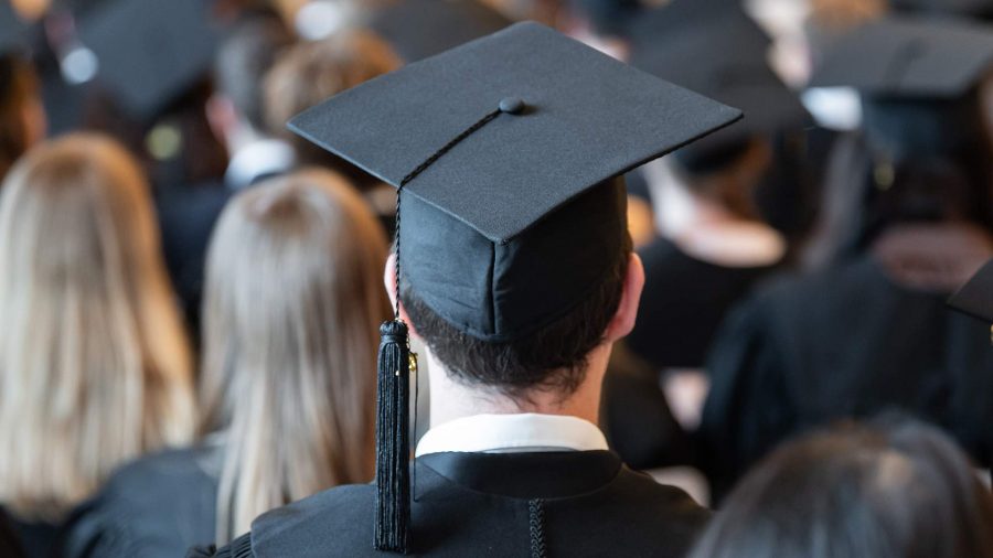 В ГД хотят упростить поступление выпускников колледжей в вузы В Госдуме разрабатывают законопроект по которому для выпускников системы СПО вводятся особые льготы при поступлении в университет сообщила Известиям вице спикер ГД Виктория Абрамченко   www infoorel ru news v gd hotyat uprostit postuplenie vypusknikov kolledzhey v vuzy html