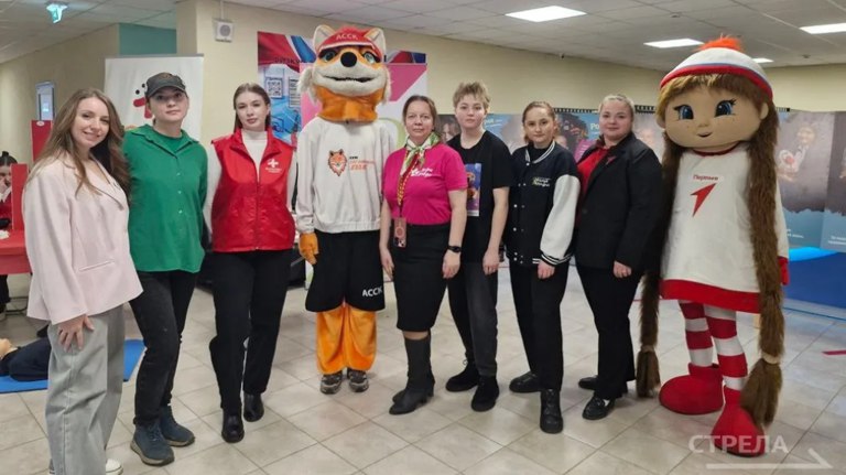 В Дятькове прошла благотворительная акция Новогоднее чудо детям   guberniya tv obshhestvo 324076 В преддверии праздников в городе объединились волонтёры общественные организации и неравнодушные жители Мероприятие стало площадкой для помощи семьям и детям оказавшимся в непростой жизненной ситуации ƃℾ подписаться прислать новость