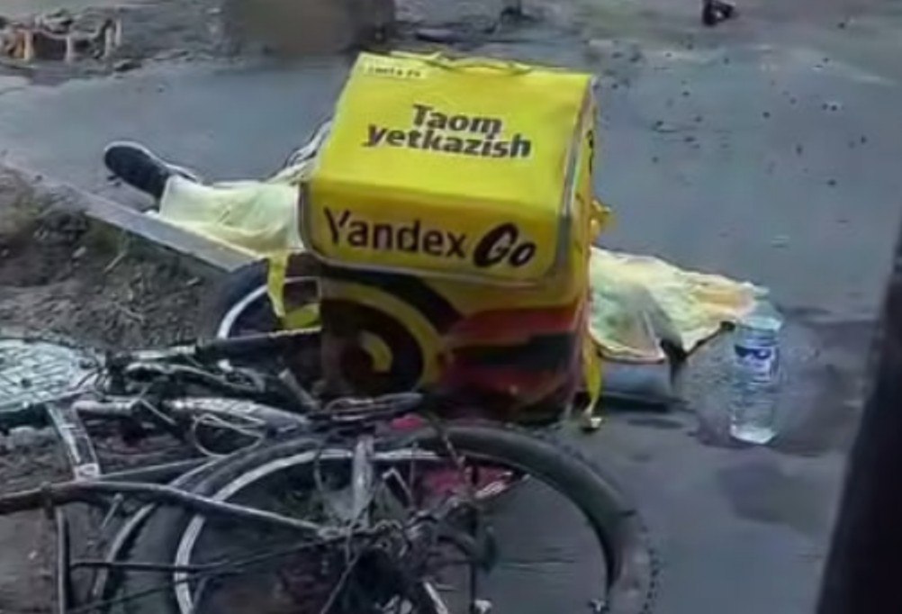 В Ташкенте водитель грузовика Howo сбил насмерть курьера на велосипеде видео   repost uz ugolovnoe delo zaveli Подписывайтесь на Repost