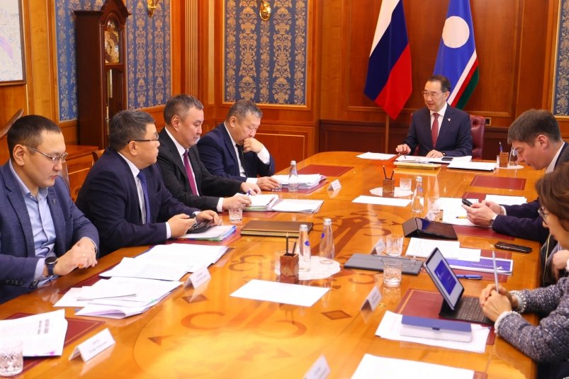 Айсен Николаев поставил задачи по развитию авиационной отрасли Якутии Рассмотрены итоги финансово хозяйственной деятельности за 2025 год и планы на 2026 год Читать подробнее на сайте