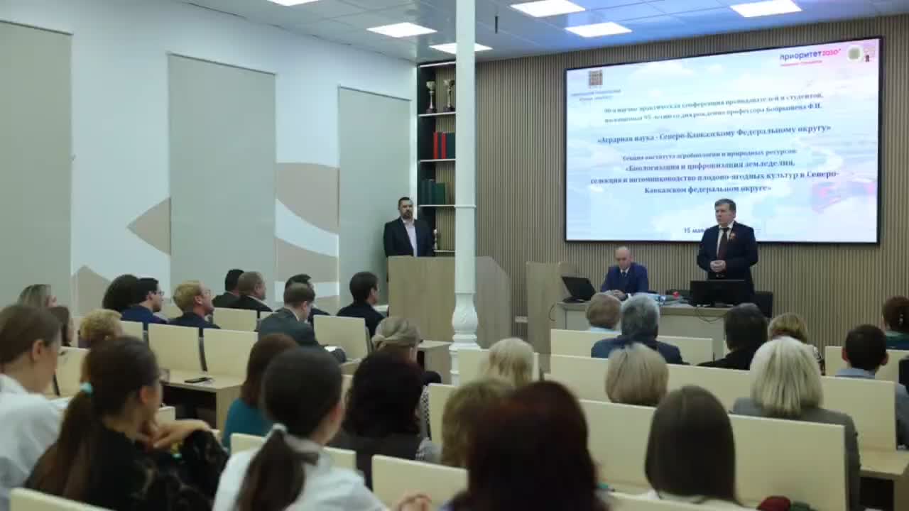 Выставка 'День поля – 2025' в Крыму: демонстрация передовой агротехники и обмен опытом