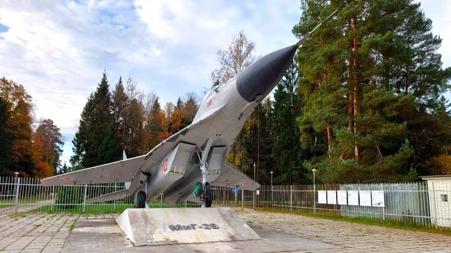 В областном правительстве ожидают что лагерь Полет все таки примет детей С 10 февраля начнется запись детей в лагеря Калужской области на весенние смены Подать заявку родители смогут через личный кабинет на портале госуслуг А с 20 апреля записываться будет можно и на летние смены В этом году в регионе будут работать 24 загородных лагеря а также пришкольные смены В планах открыть лагерь Полет который еще недавно был пунктом временного проживания тех Не грузит телеграм Подписывайся на наш канал в MAX
