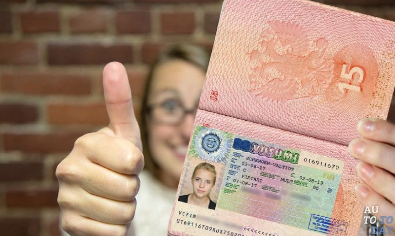 В 2024 году страны ЕС в общей сложности выдали россиянам 552 600 шенгенских виз — на 9% больше, чем в 2023-м, подсчитала The Telegraph Любимыми направлениями россиян для поездок на отдых в ЕС стали Франция, Италия и Испания, отмечает The Telegraph. Эти три страны также увеличили выдачу шенгенских виз в 2024 году: Франция — на 24 500 виз год к году, Италия — почти на 18 700 виз, Испания — на 14 400 виз, пишет газета. Кроме того, больше виз в 2024-м выдали Нидерланды +9400 и Венгрия +8500 .