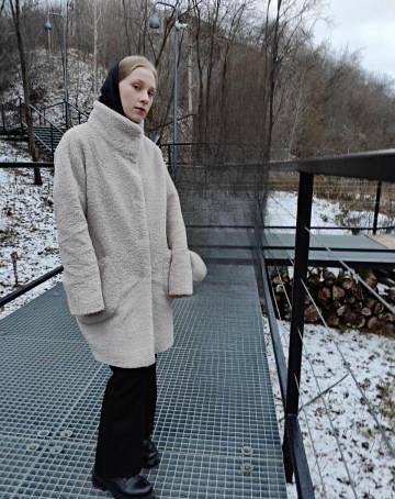 Пропавшая 17 летняя Виктория Голубцова оставила записку её вещи найдены на берегу реки в Перми В микрорайоне Гайва обнаружили личные вещи девочки сумочка телефон и ключи от дома Родные нашли оставленную девушкой записку сообщает КП Пермь Виктория пропала вечером 27 ноября последний раз её видели рядом со школой 24 на улице Репина Поиски продолжаются уже четвертые сутки   Подписаться   Дать буст Мы в MAX