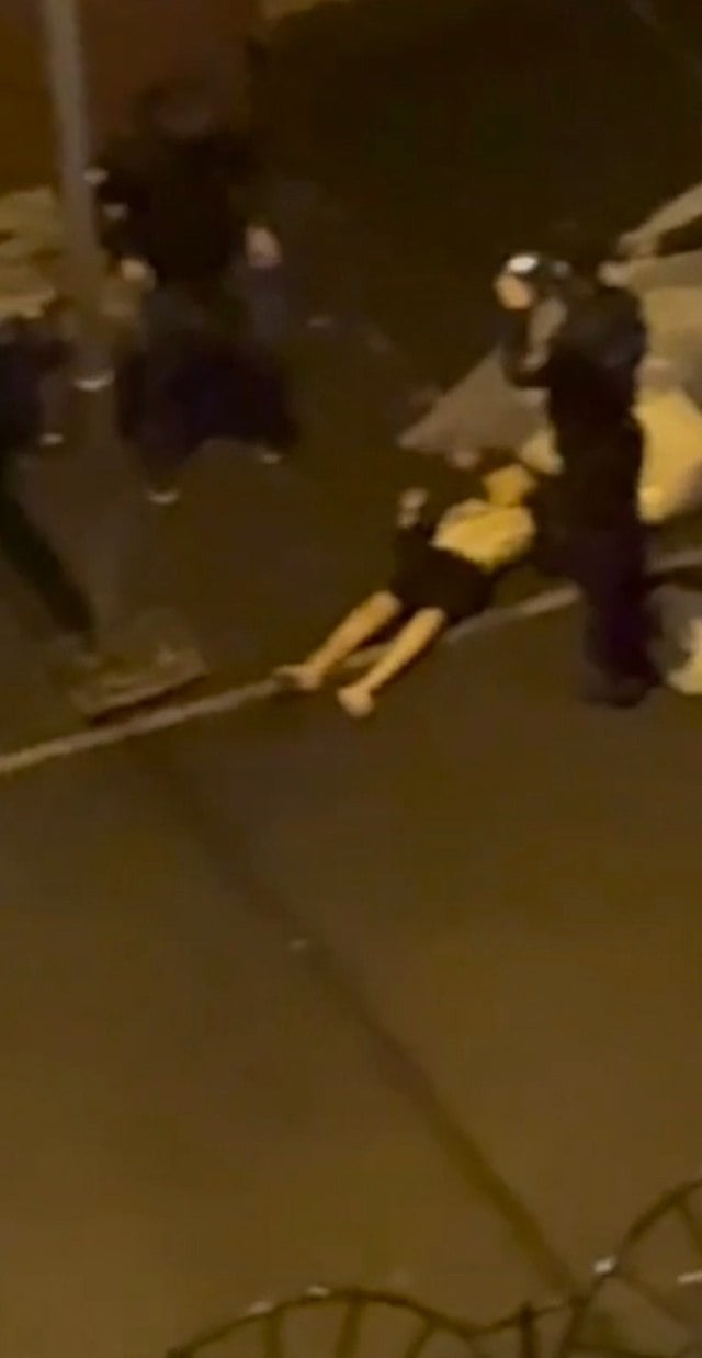 Вчера вечером на ул. Кирова девочка выпала из окна. Подробности уточняются. Подпишись Подслушано Домодедово Прислать новость
