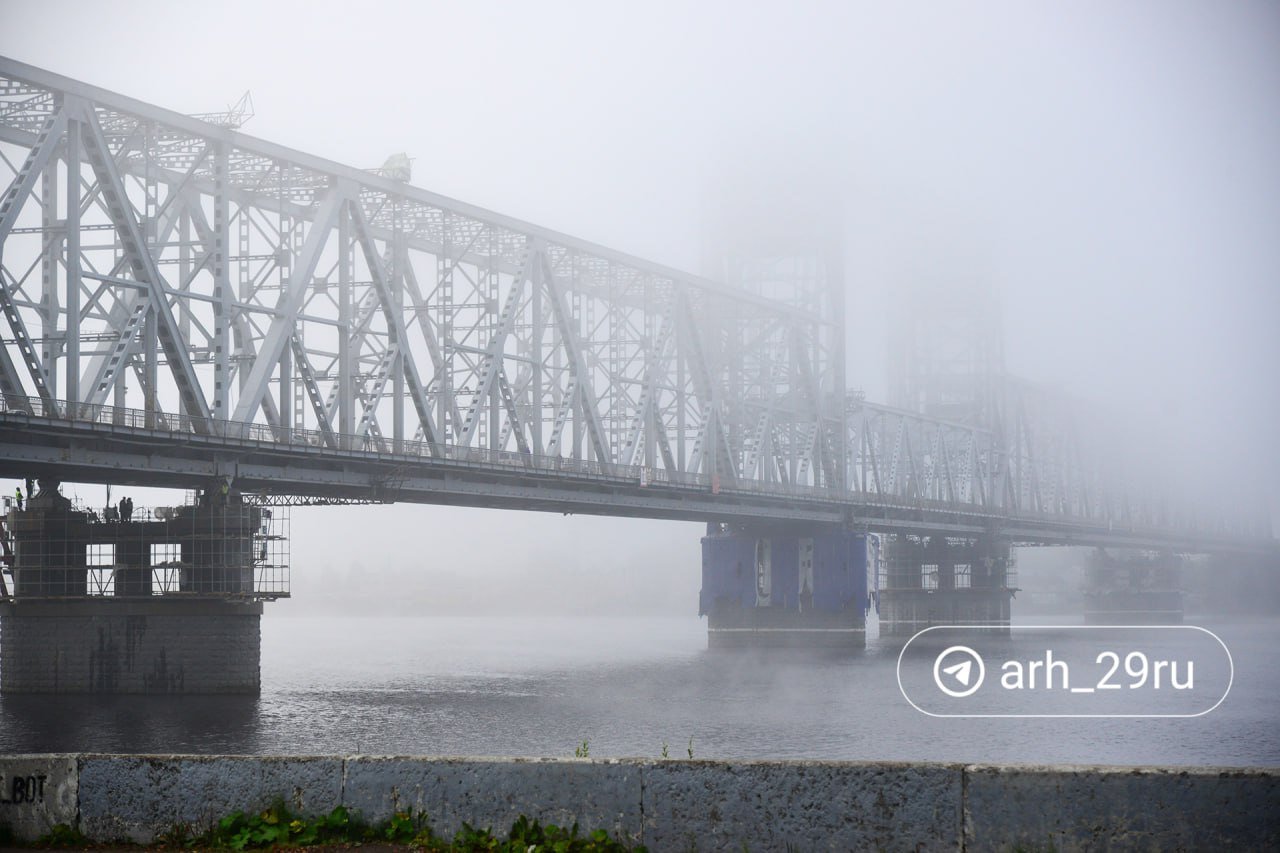 Сегодня, 4 декабря, в Архангельске частично перекроют Северодвинский мост. С 12:00 до 16:00 там будут выполняться работы по ямочному ремонту.  На время работ движение по одной полосе в сторону города будет частично перекрыто, пропуск транспортных средств будет осуществляться путем регулирования движения по одной полосе.