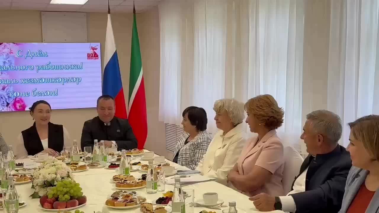 Рустам Минниханов получил предложение баллотироваться на выборах в Татарстане