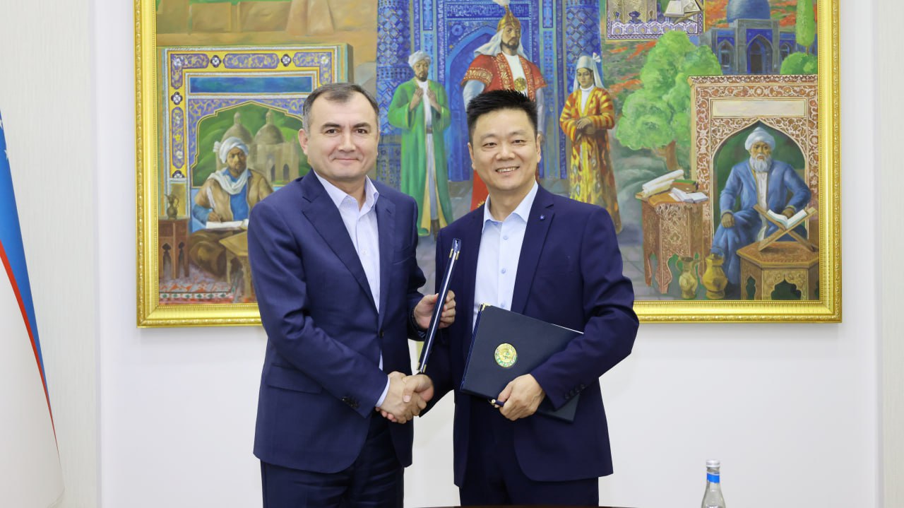 Китайская компания создаст в Кашкадарьинской области завод по производству стеклянных изделий за 80 млн В рамках проекта также построят предприятие по обогащению кварцевого песка сообщает областной хокимият Комплекс будет производить до 300 тыс тонн продукции в месяц которую планируют экспортировать в страны ЦА а также в Афганистан Китай Узбекистан Экономика centralasianow Подписаться на канал