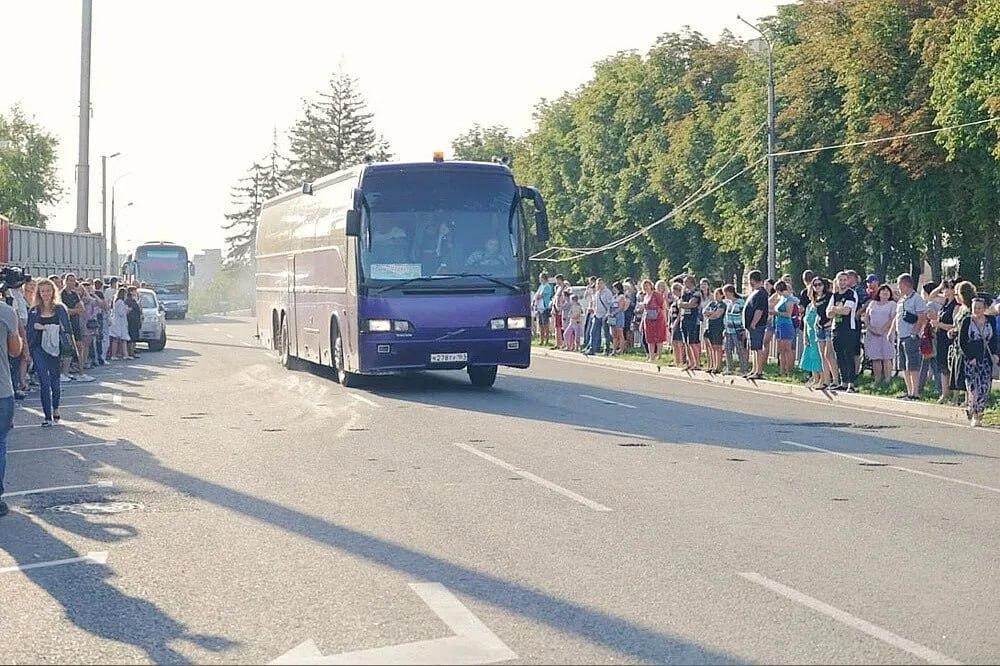 Дети из Мариуполя отдохнут в Крыму благодаря Тульской области При поддержке региона-шефа 452 юных мариупольца проведут летние каникулы в оздоровительном лагере Республики Крым. Ребятам организуют культурно-досуговую программу, спортивные соревнования и экскурсии по достопримечательностям.