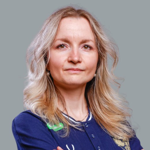 Пресс атташе сборной России по футболу впервые стала женщина Екатерина Гришенкова Эту информацию подтвердили телеканалу Матч ТВ в сборной России Ранее эту должность занимал Роман Гутцайт с августа по ноябрь 2024 года после его ухода место руководителя пресс службы было вакантным Фото Сайт РФС Подписывайтесь на BFM