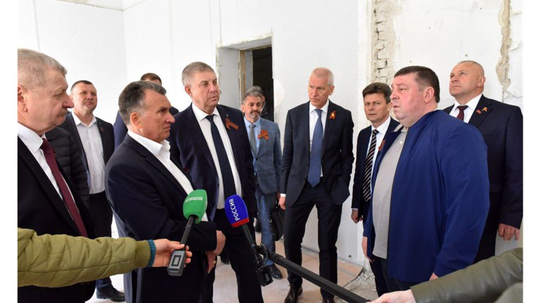 В Брянске ход капремонта будущего филиала Сеченовки оценили Александр Богомаз и Петр Глыбочко К учебному году наберут 400 студентов на первый курс. ƃℾ подписаться прислать новость
